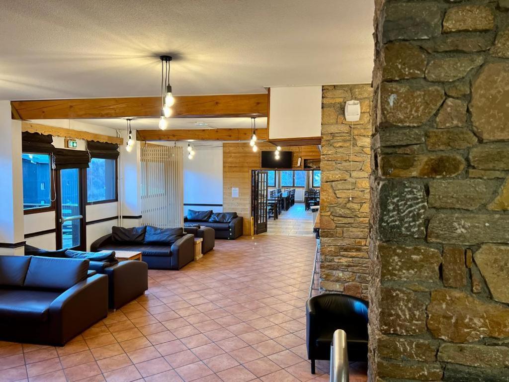 Hotel Le Piolet Сен-Мартен-дьо-Белвил Екстериор снимка